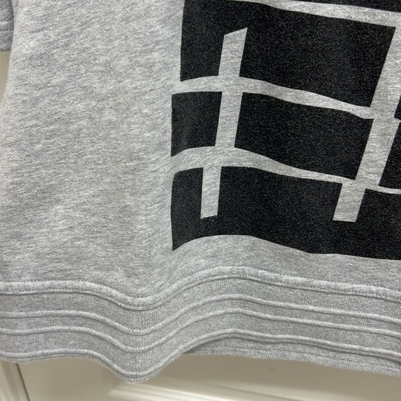 Burberry Gray and Black Crew Neck Sweater - Picture 6 of 9